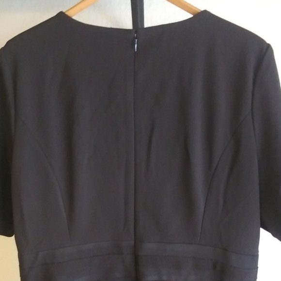 Calvin Klein Sleek Black A Line Midi Dress Medium Sz 14 - Picture 4 of 7